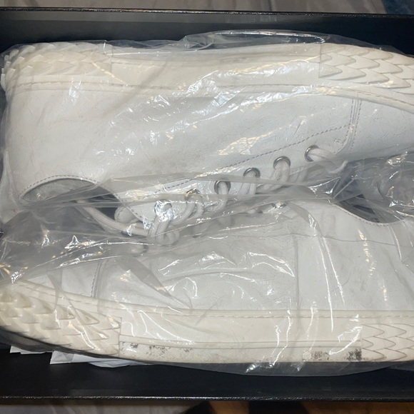 Giuseppe Zanotti sneakers.